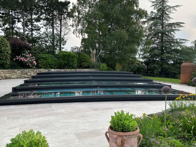 avantage abri piscine plat 