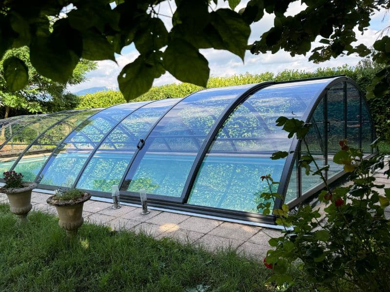 Installation d’un abri piscine Eden à Chatuzange-le-Goubet