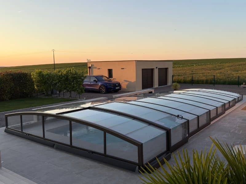 Installation d&rsquo;un abri piscine dans la Marne