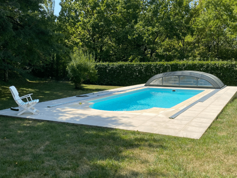 abri piscine rétractable
