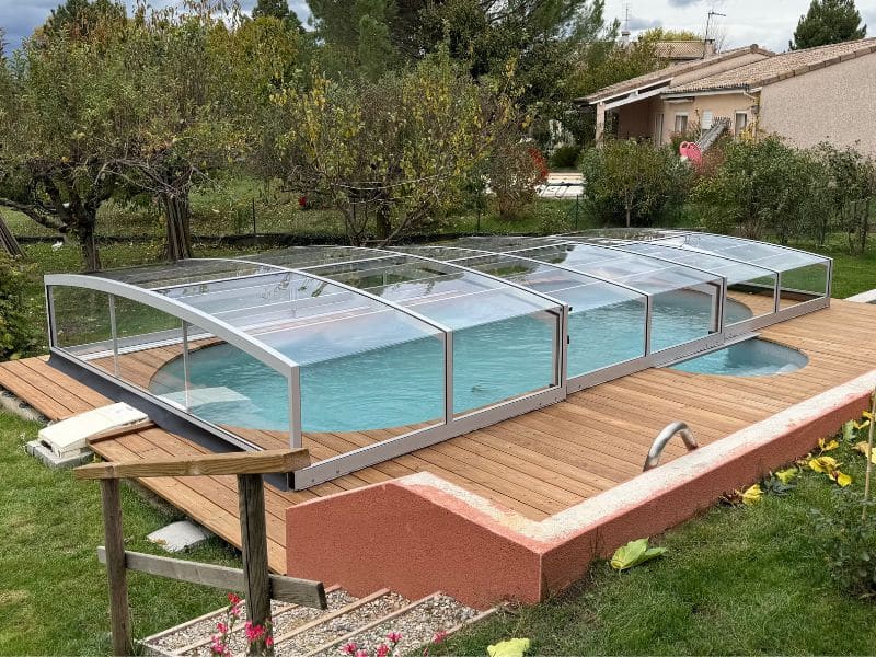 Installation d&rsquo;un abri piscine à Montmeyran (Drôme)